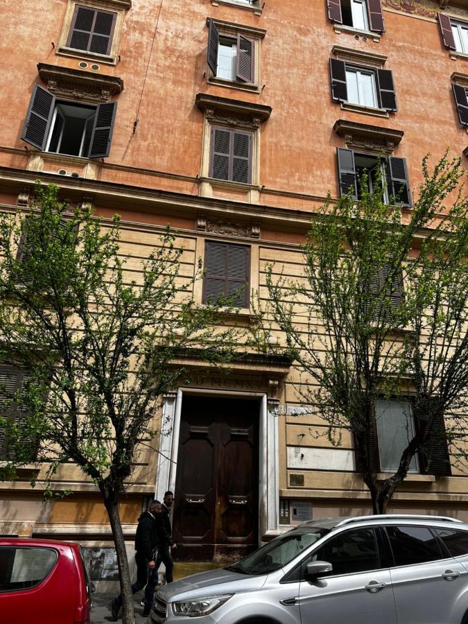 Catone Luxury Rooms Roma Esterno foto